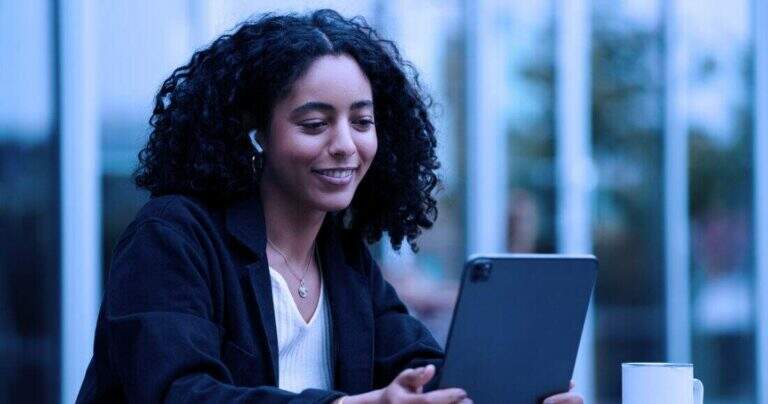 Como fazer um currículo online?