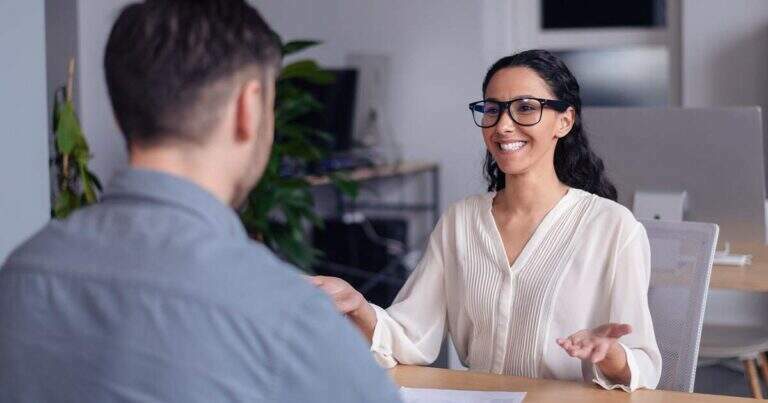 Um guia completo para dominar as perguntas frequentes em uma entrevista de emprego