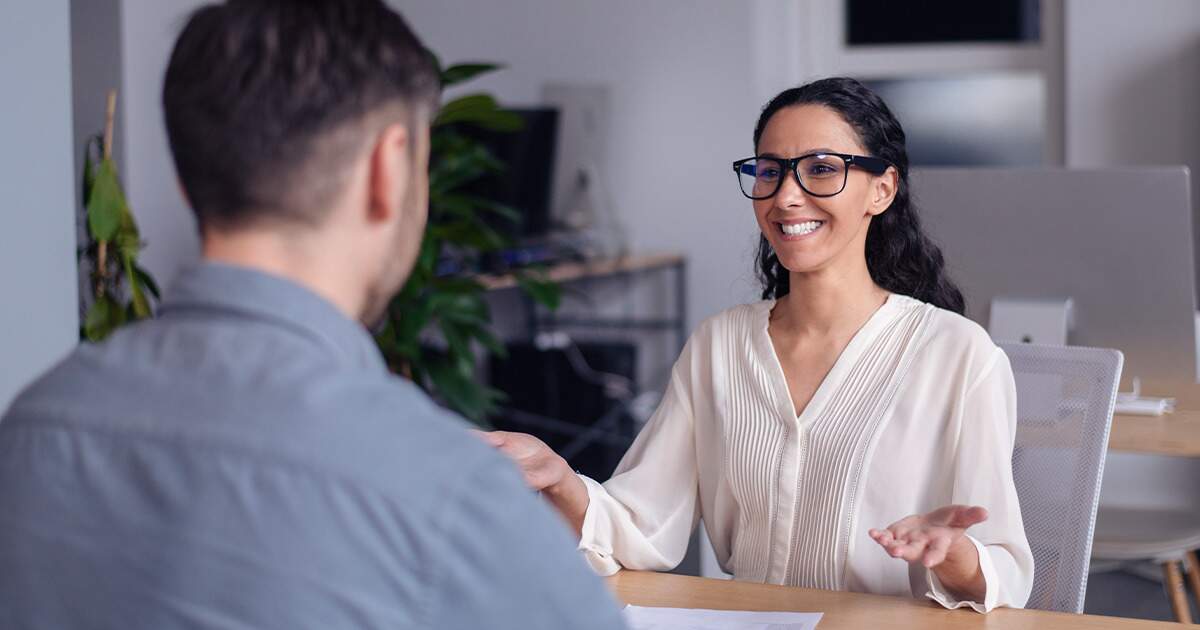 Um guia completo para dominar as perguntas frequentes em uma entrevista de emprego