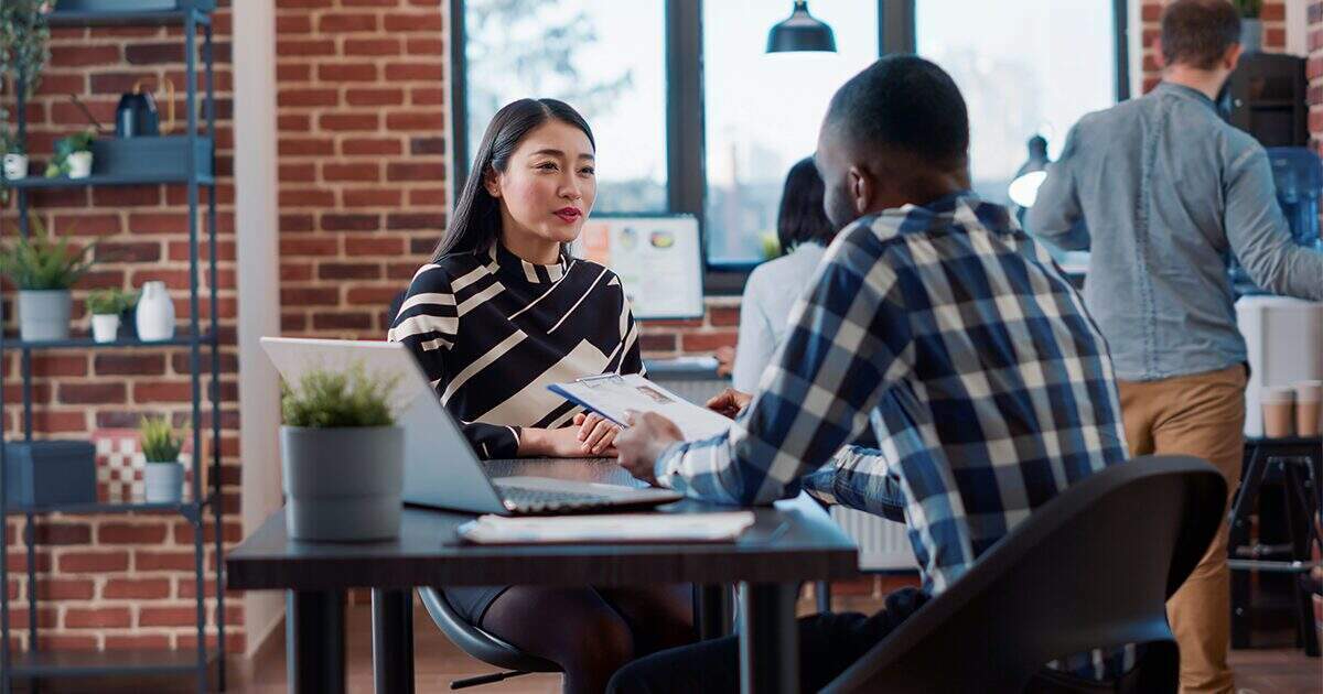 Como usar a linguagem corporal a seu favor na entrevista de emprego