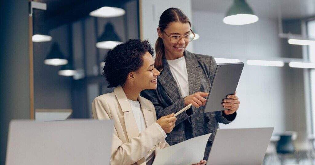 Quais são as vantagens de usar técnicas SMART no ambiente de trabalho?