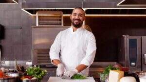 Número de vagas para cozinheiros cresceu 45% nos primeiros meses de 2025, diz BNE