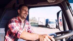 Brasil abriu mais de 7 mil vagas para motoristas em 2024, segundo o BNE