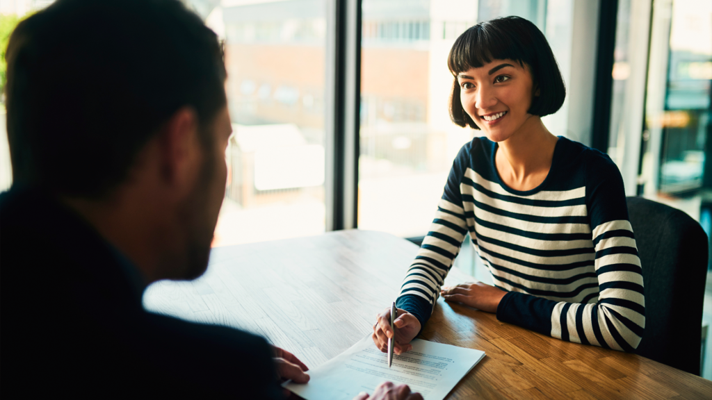Prepare-se para a sua primeira entrevista de emprego